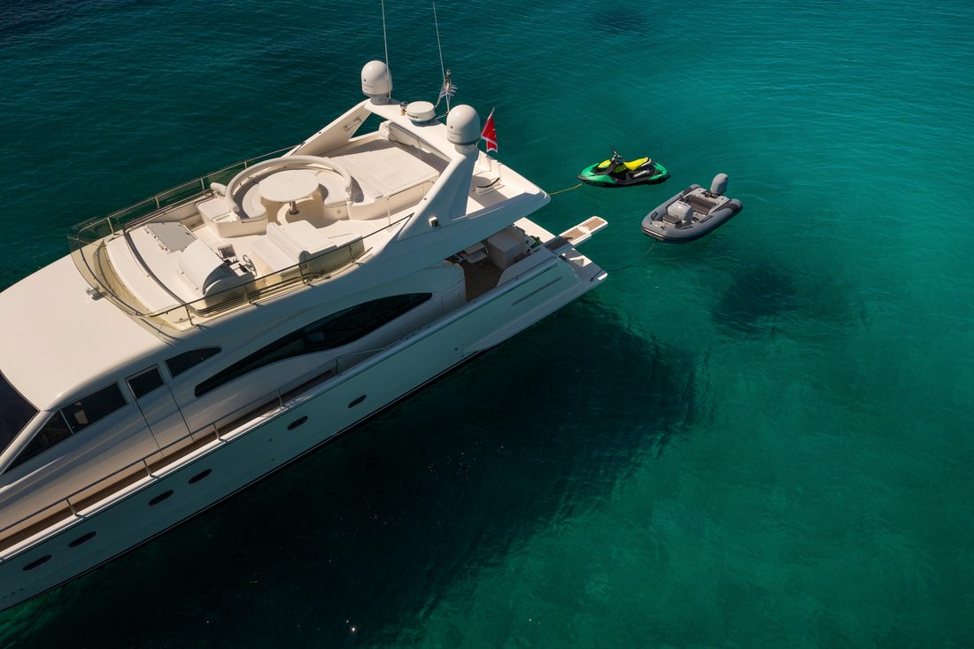 Ferretti 68